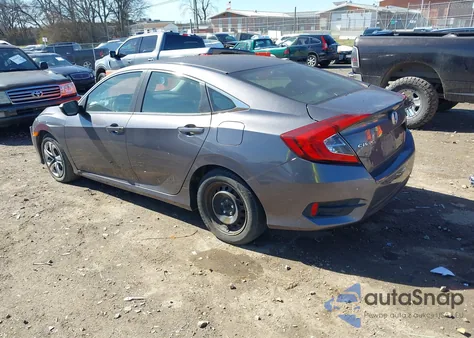2018 Honda Civic Lx z USA, uszkodzony, nr VIN 19XFC2E53JE010340